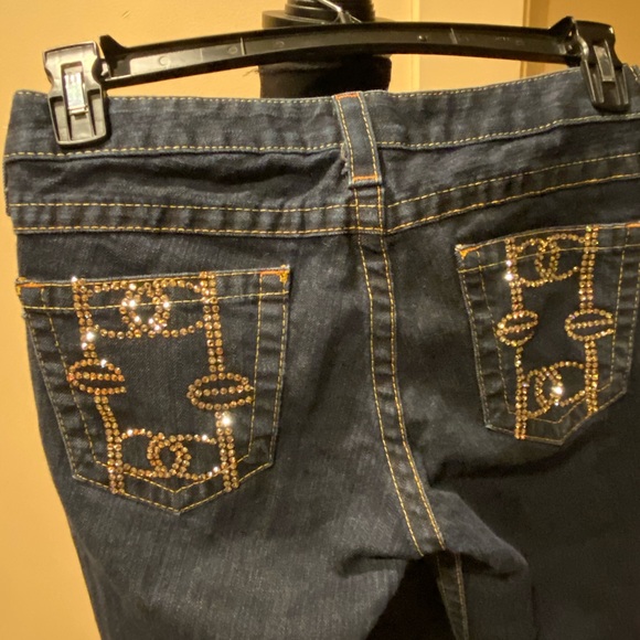 Bebe Kayla Dark Wash Chain Link Jeans. - Picture 5 of 14